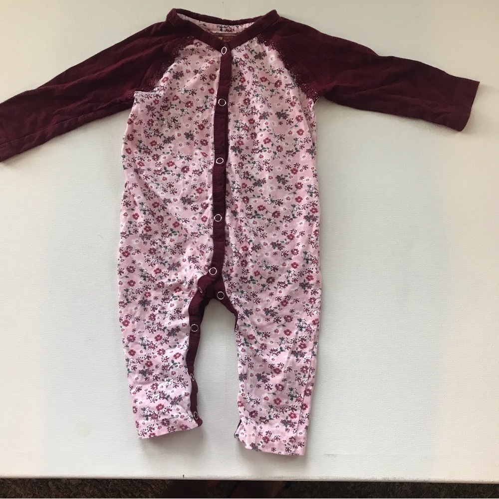 *3/$15* Baby Girl 3-6 months 7 for All Mankind romper